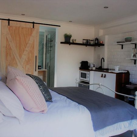 Secure, Private, Queen Room Close To Airport Πορτ Ελίζαμπεθ Εξωτερικό φωτογραφία